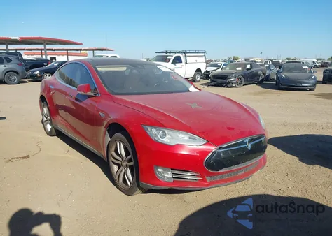 2015 Tesla Model S из США, поврежденный, VIN 5YJSA1H1XFFP75800